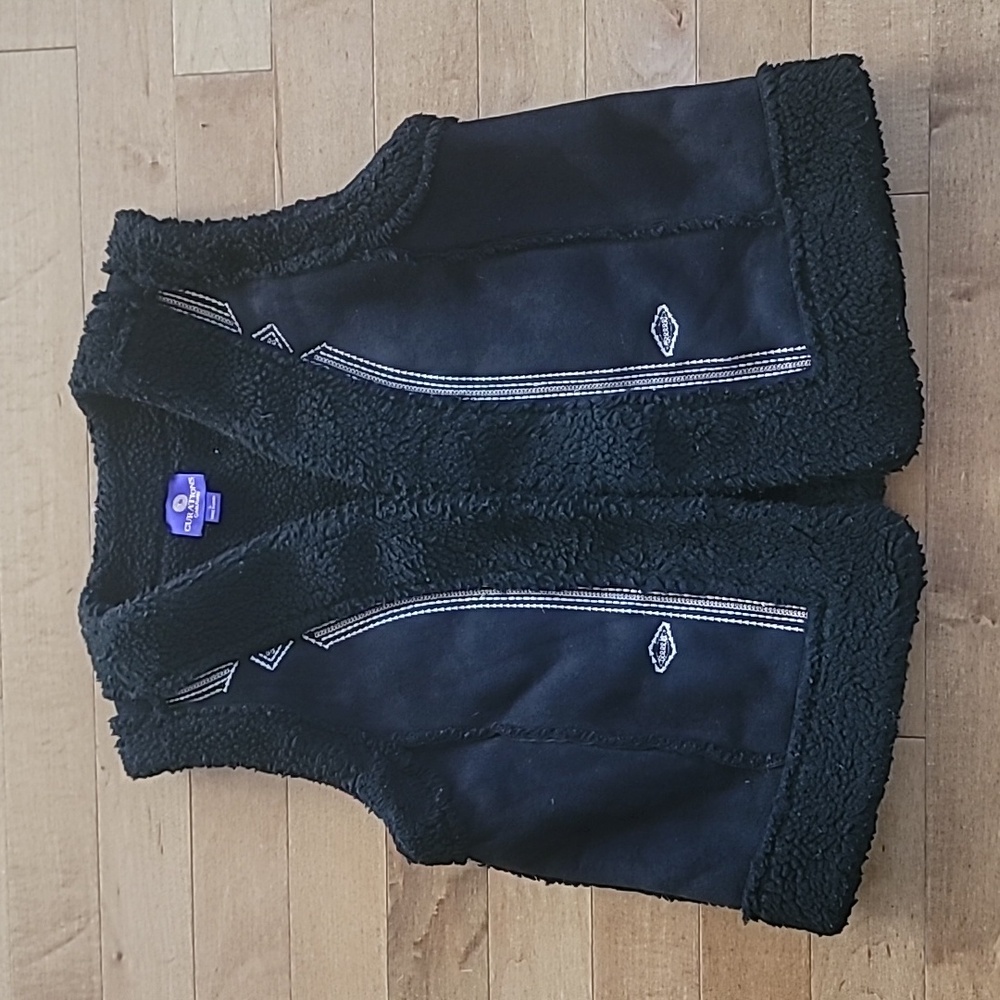 Curations Caravan Black Shearling Vest - Large